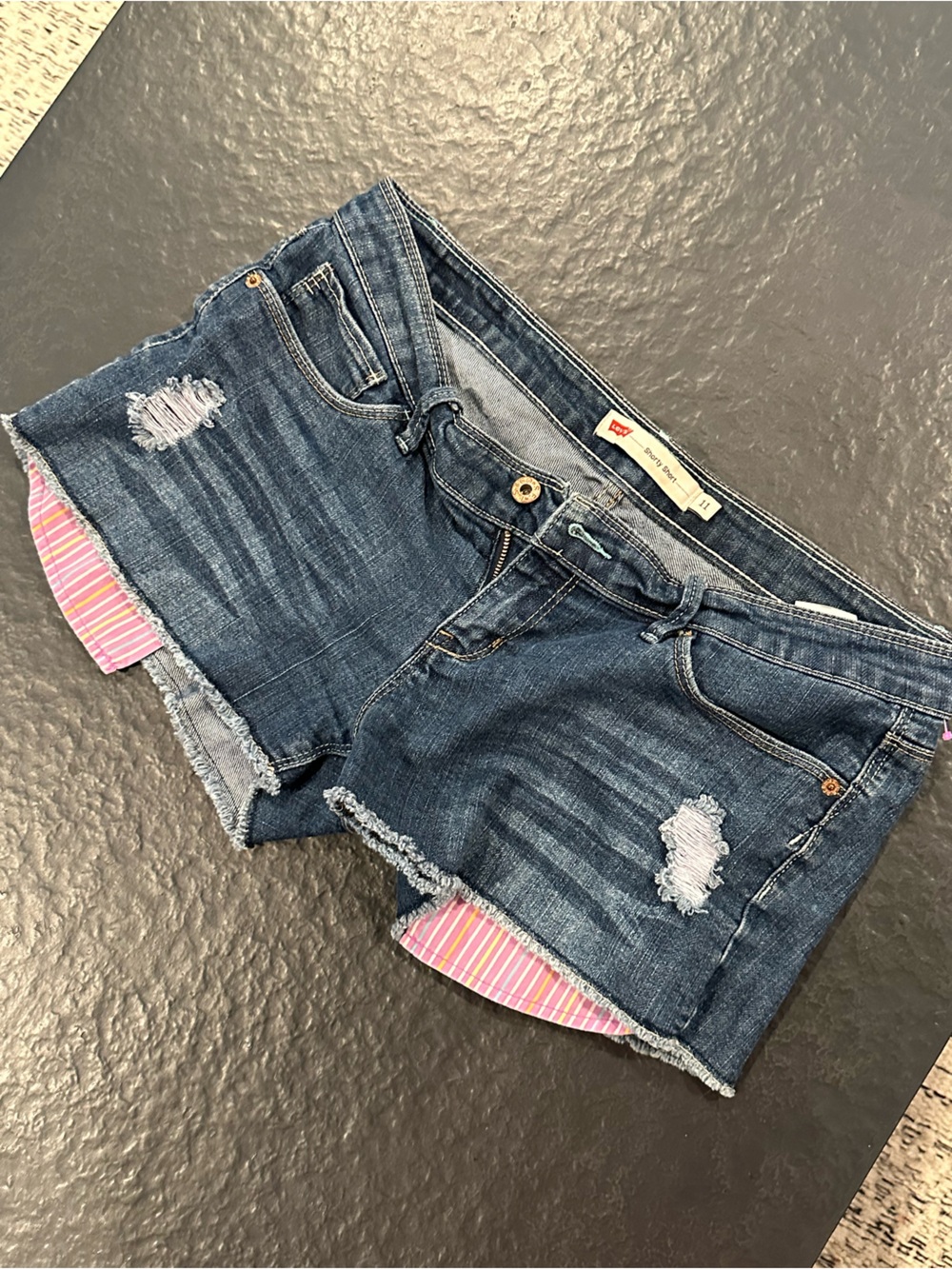 Levi’s Shorty Shorts with Striped Pockets